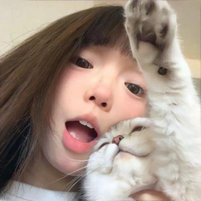 悄悄跟着我